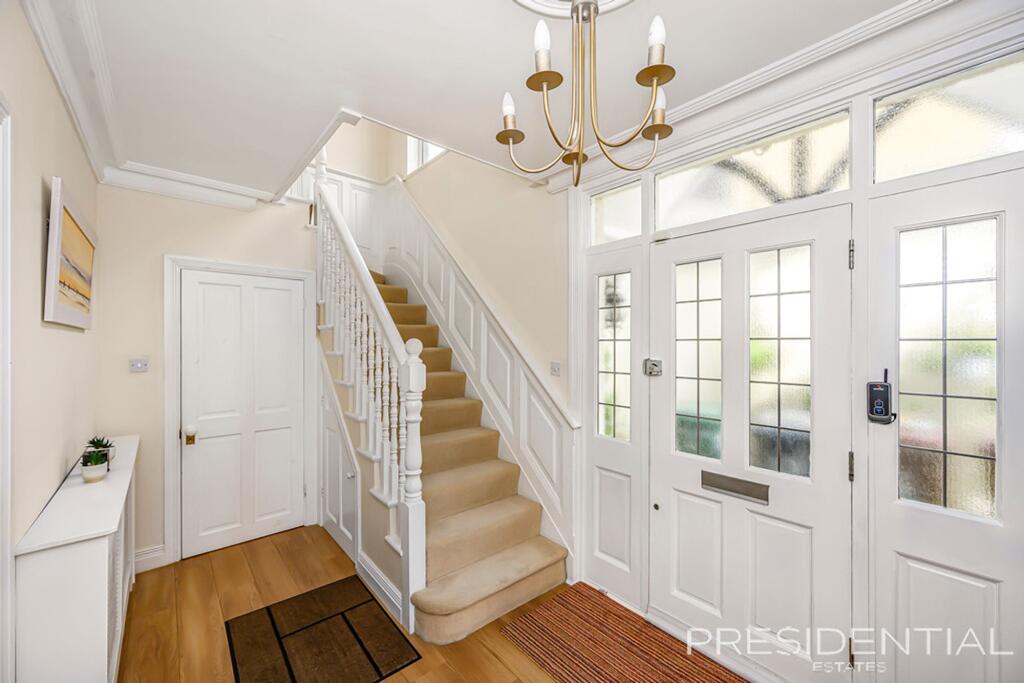 House in London - View 5