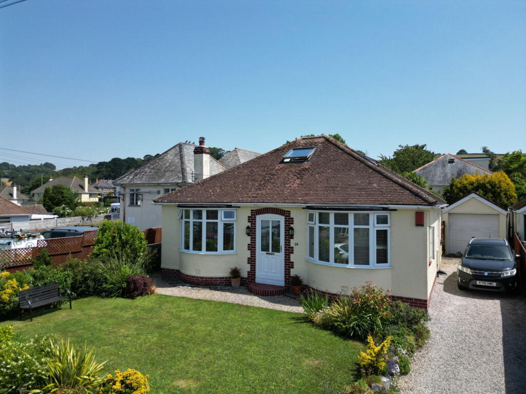 Main image of property: Avenue Road, Kingskerswell