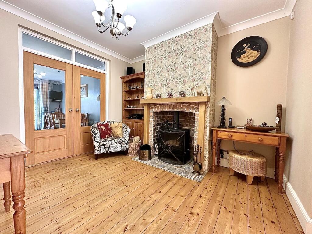 Watering Lane, Collingtree, Northampton NN4 - More