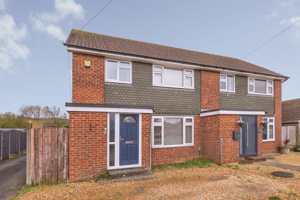 Main image of property: Lovedean Lane, Waterlooville, Hampshire, PO8