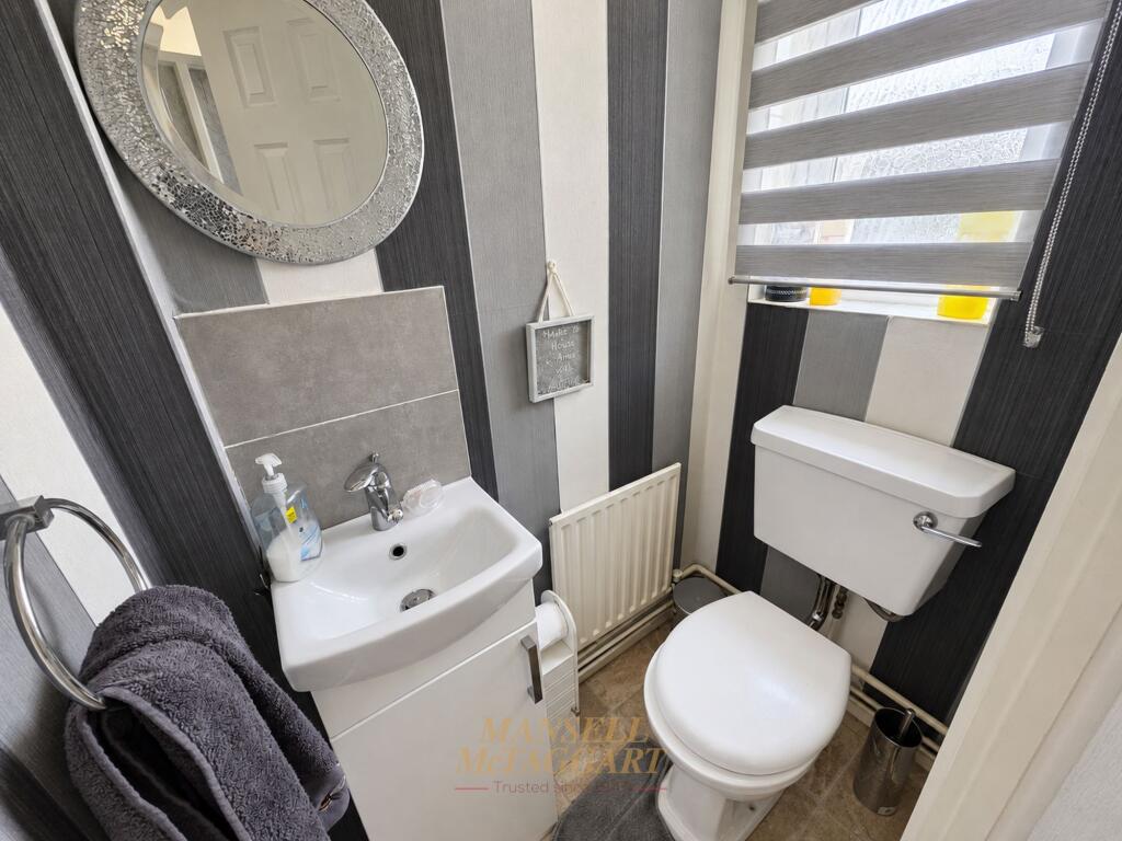 House in Crawley, Broadfield - View 5