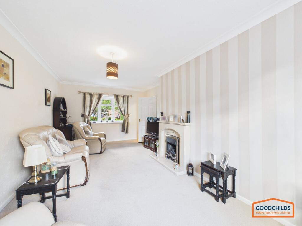 House in Walsall, Catshill - More
