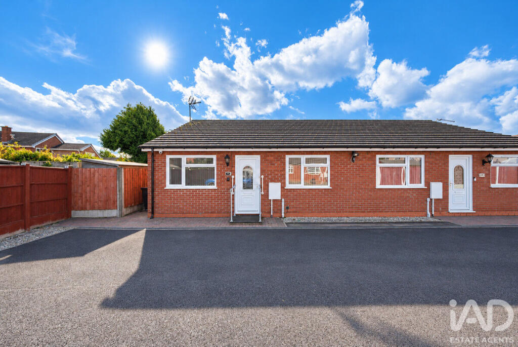 2-bed semi-detached on Davy Lamp Close, Bedworth, CV12, £185,000