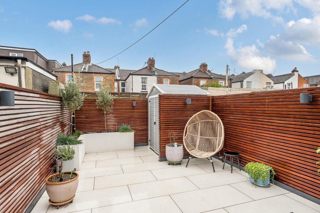 House in Portsmouth - View 5