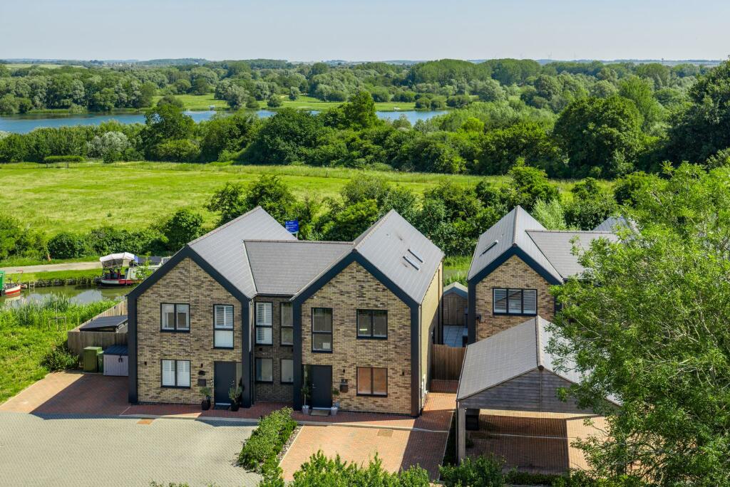 Main image of property: Black Horse Lodge, Oakridge Park, MK14