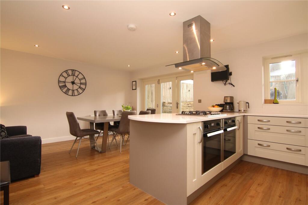 House in Bradford, Steeton with Eastburn - View 4