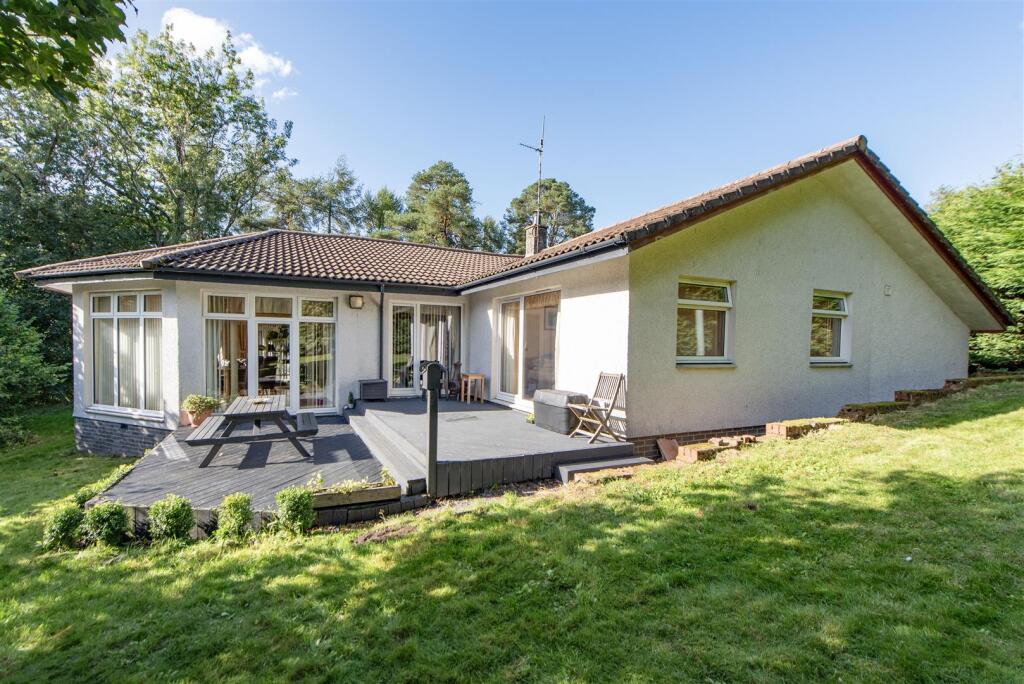 4 bedroom detached house for sale in Airis, Muckhart FK14 7JL, FK14