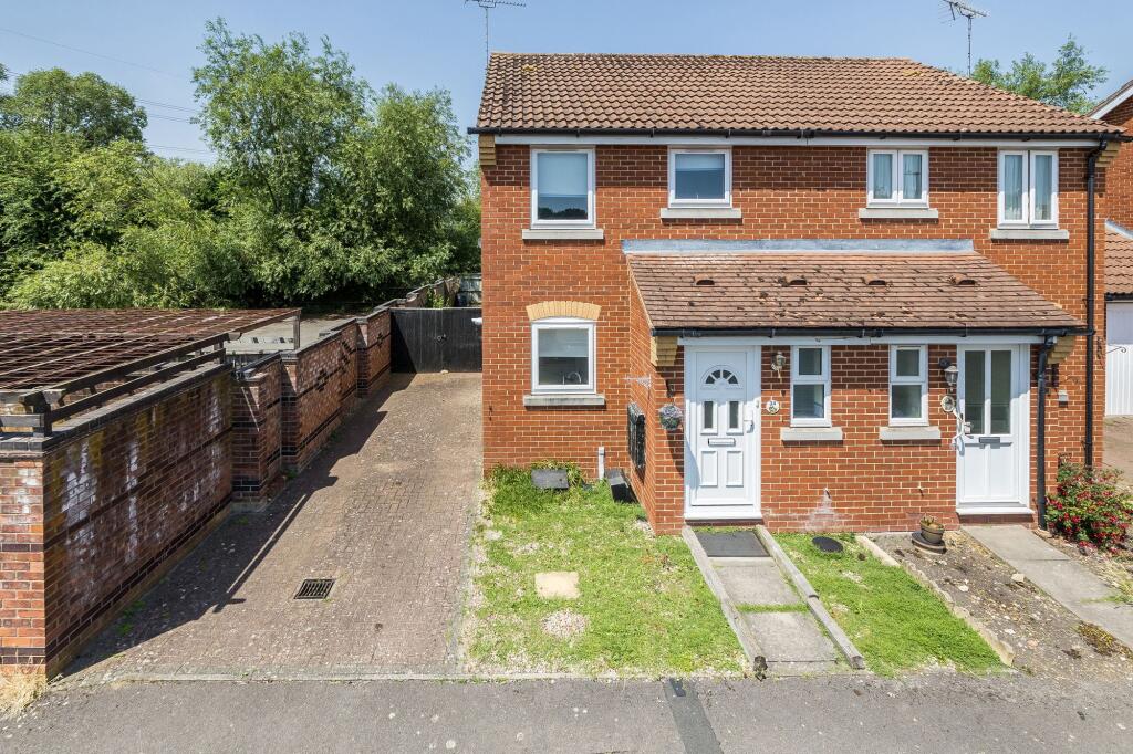 Main image of property: Venners Water, Didcot, OX11