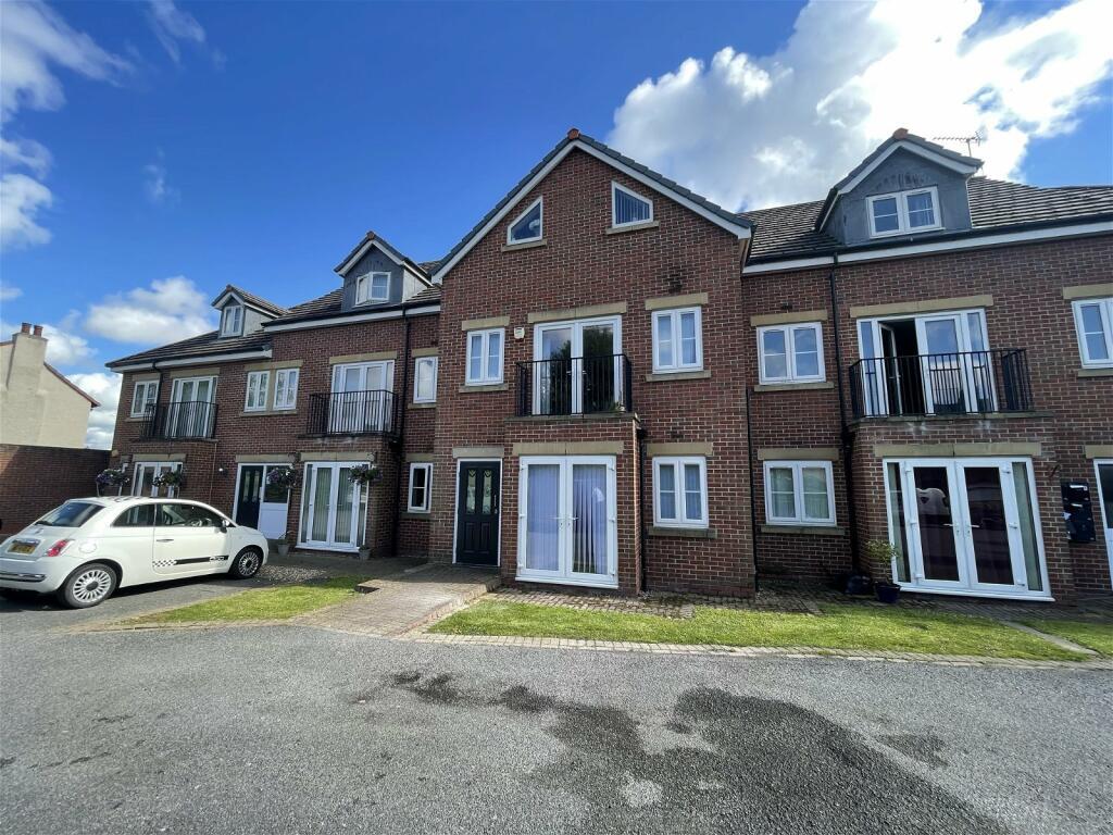 Main image of property: Kenyons Place, Maghull, L31 2NA