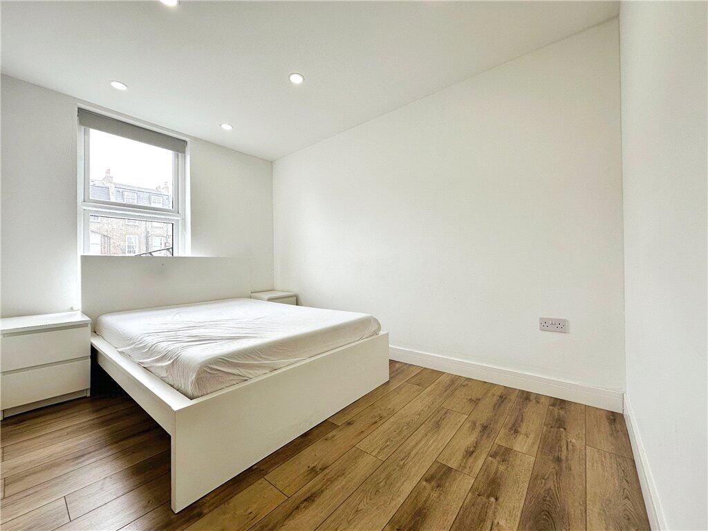 Apartment in London - View 3