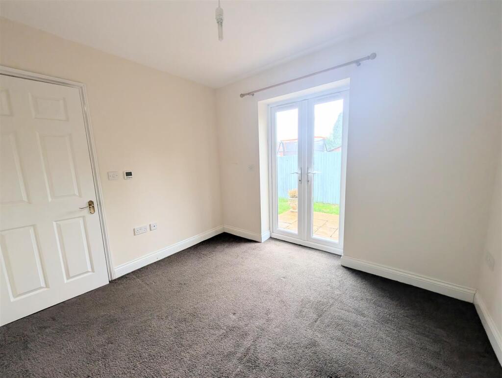 Apartment in Eastleigh, Stoke Common, Bishopstoke - More