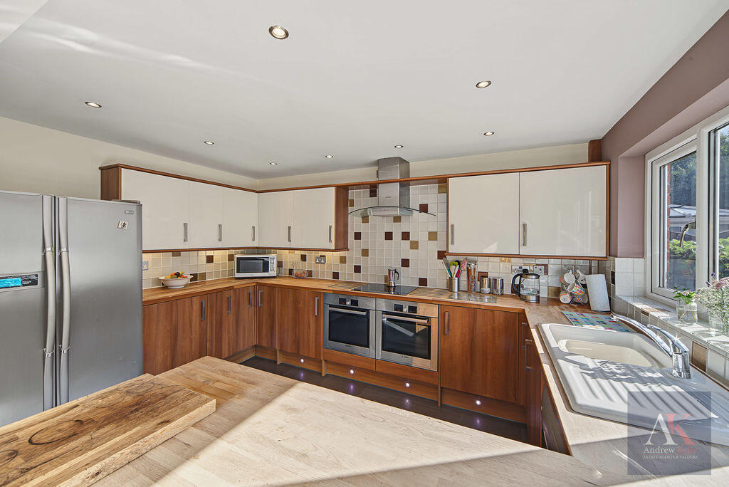 House in Rochdale, Greater Manchester - View 4