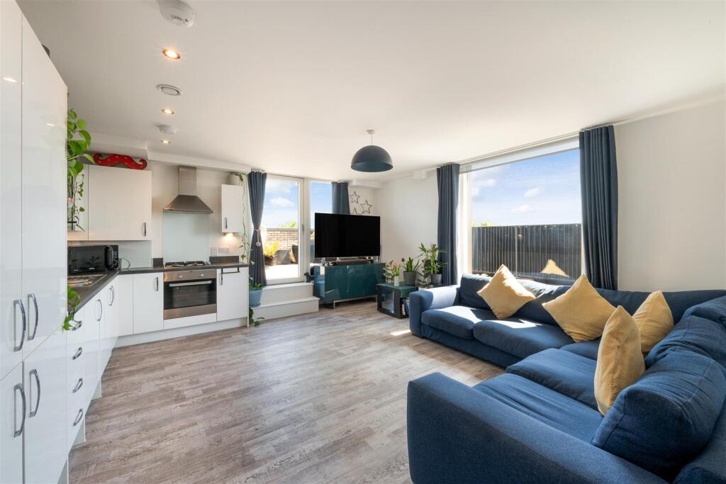 Apartment in London - View 2