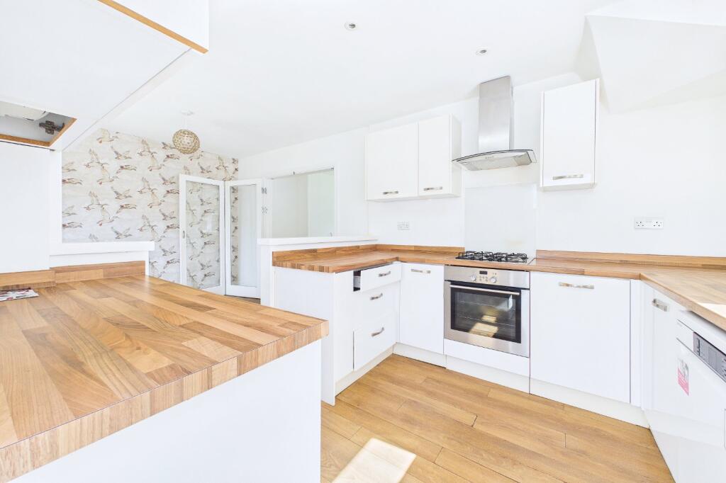 House in Twyford, Wokingham - More