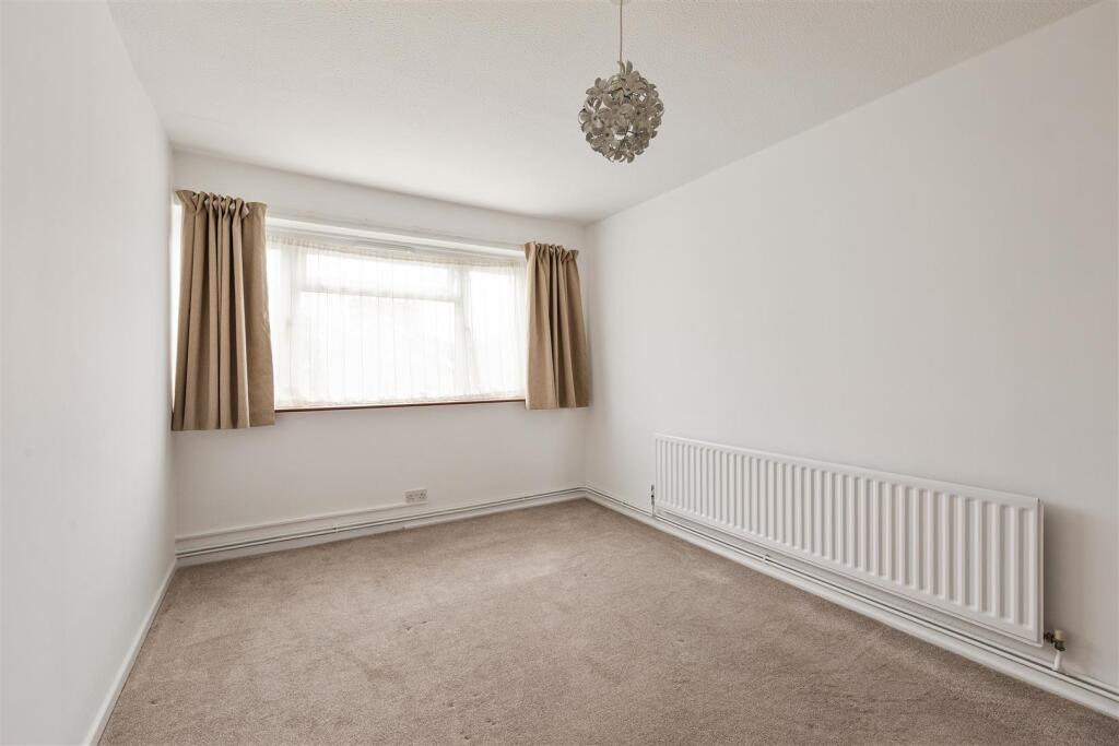 Apartment in London, Leytonstone - More