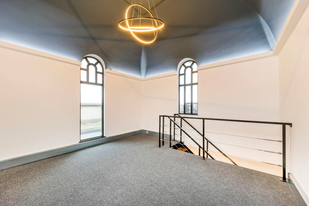 hall 15.jpg