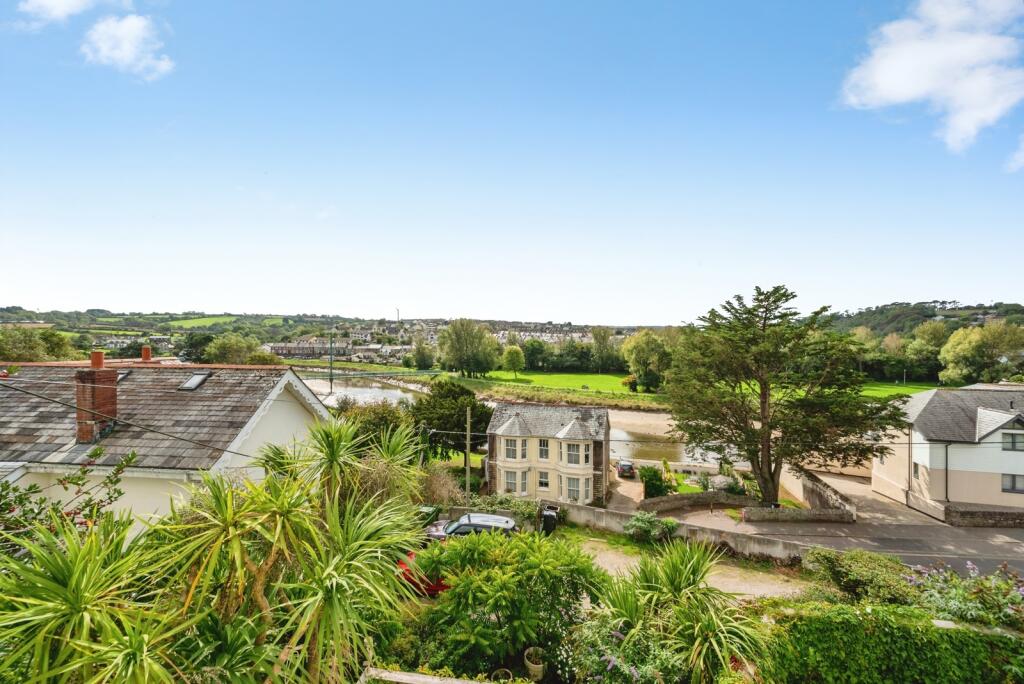 House in Wadebridge, Cornwall - View 2