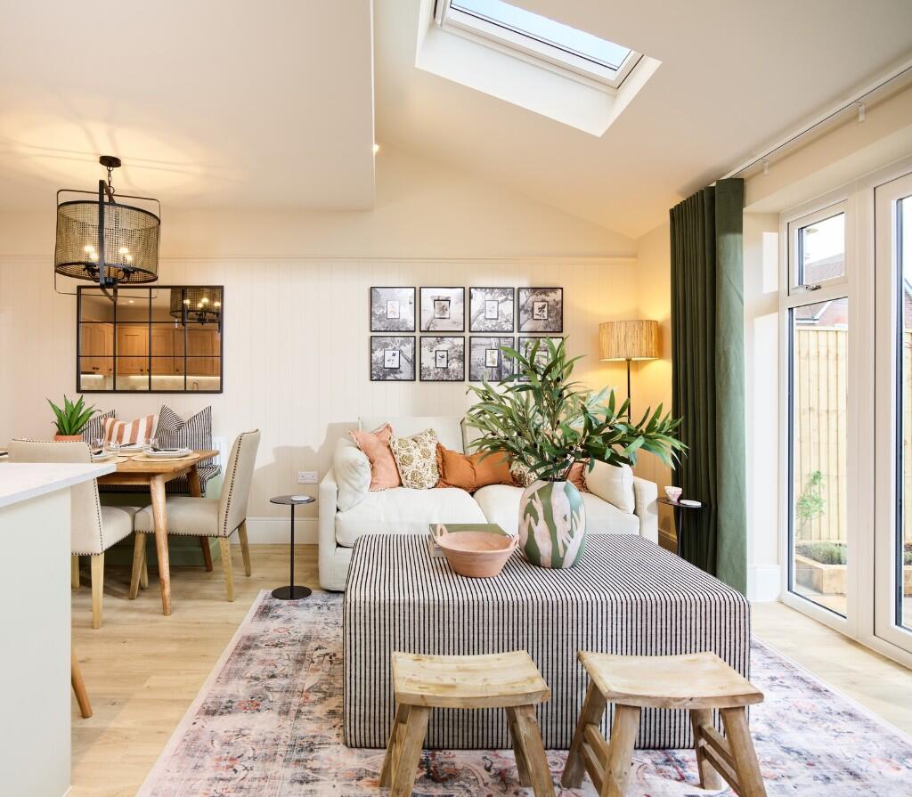 Lorimer Avenue, 
Alfold Road, 
Cranleigh, 
GU6 8WQ photo 4