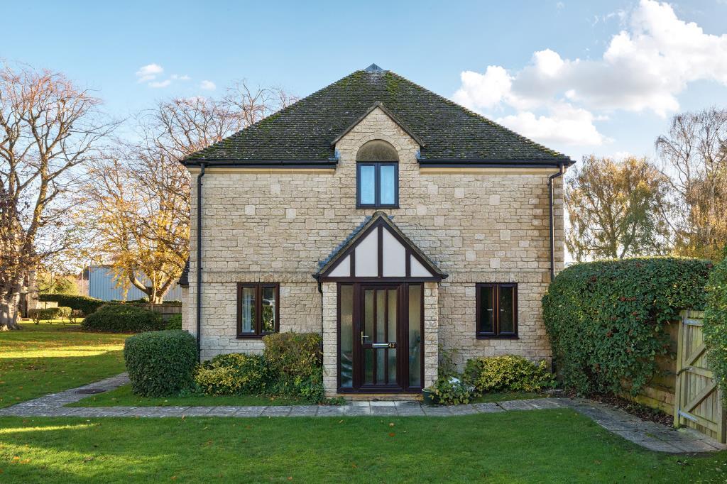Main image of property: Beechgate, Witney, OX28
