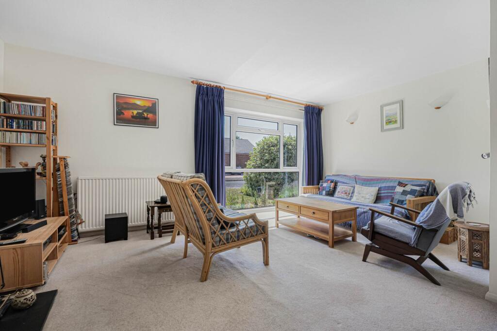 House in Reading, Lower Earley, Earley - View 2