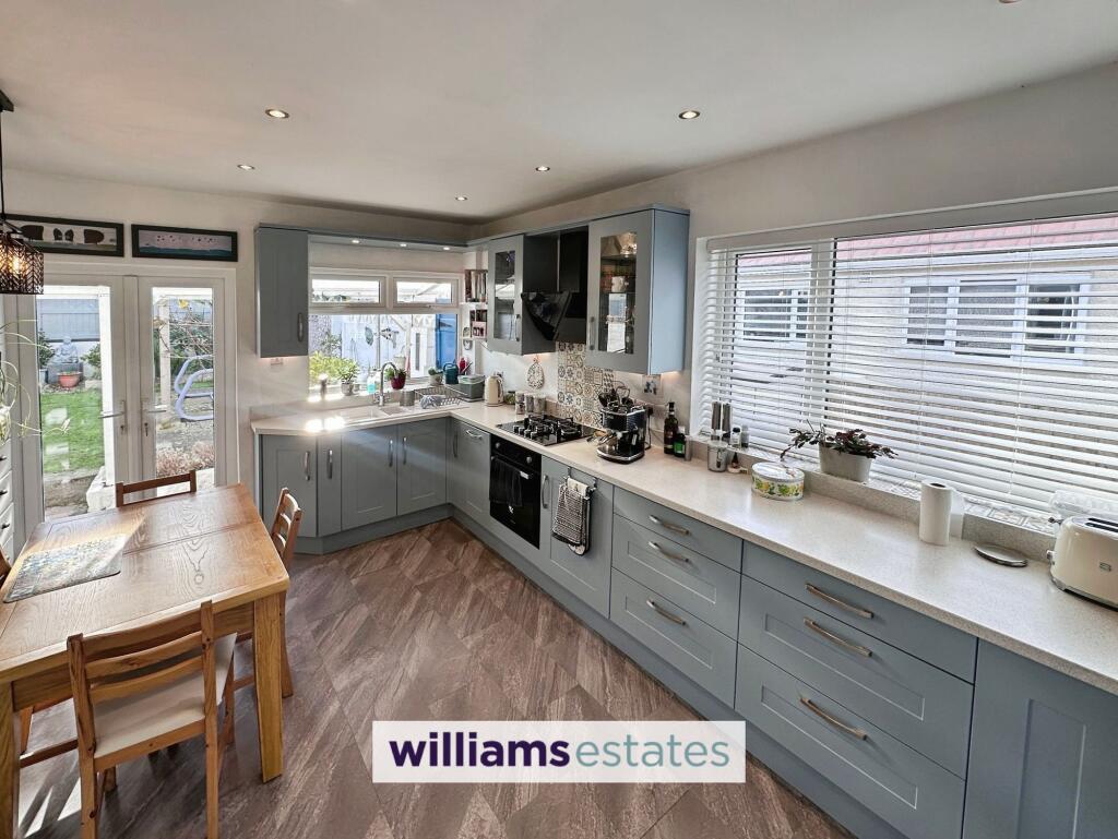 Green Lanes, Prestatyn, LL19 photo 2