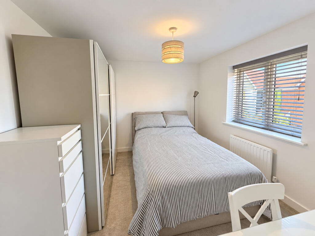 House in Redhill - More