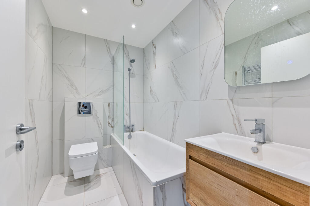 Apartment in London - View 2