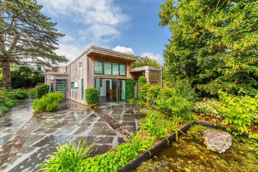 Main image of property: St Leonards, Exeter