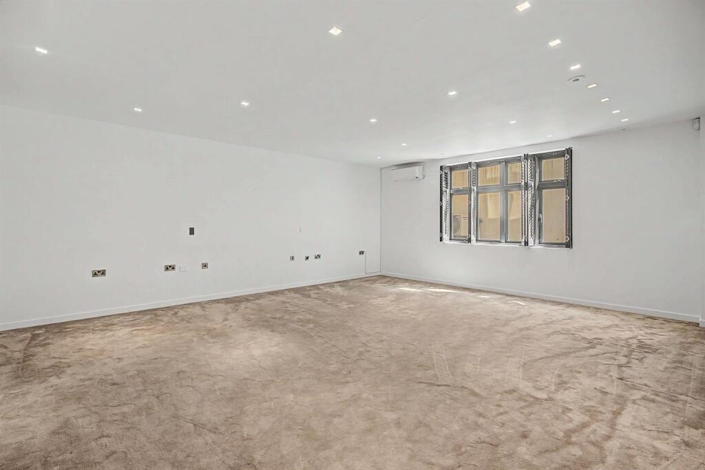 House in Trafford, Greater Manchester - View 2