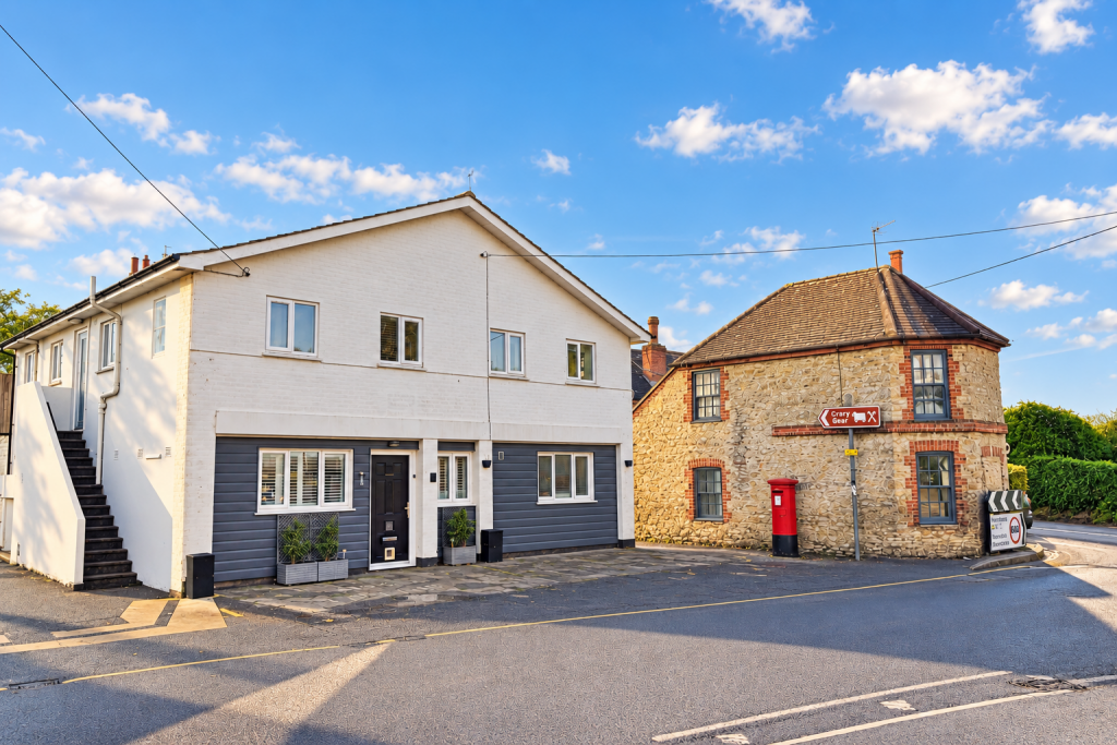 Main image of property: Thame Road, Stadhampton