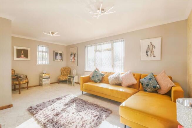 Newbarn Road, Bedhampton, Havant photo 2