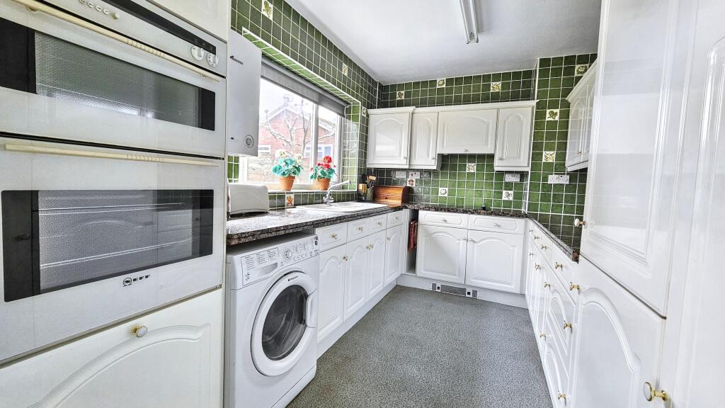 13, Mount Way, Pontesbury, Shrewsbury, Shropshire photo 4