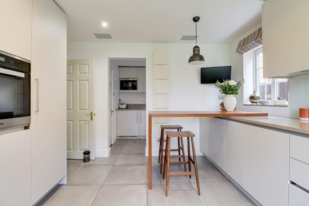 Additional image 8 of Kensington Close, St Albans, AL1