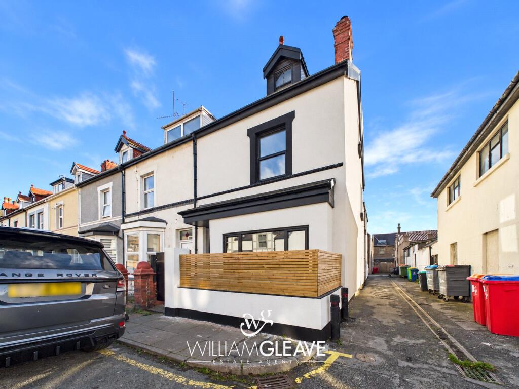 5-bed terraced on Victoria Street, Llandudno, Conwy, LL30, £375,000