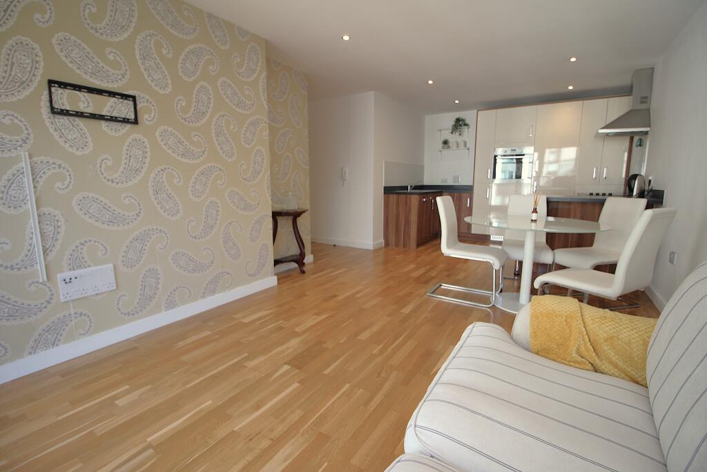 Apartment in Bury, Greater Manchester - View 4