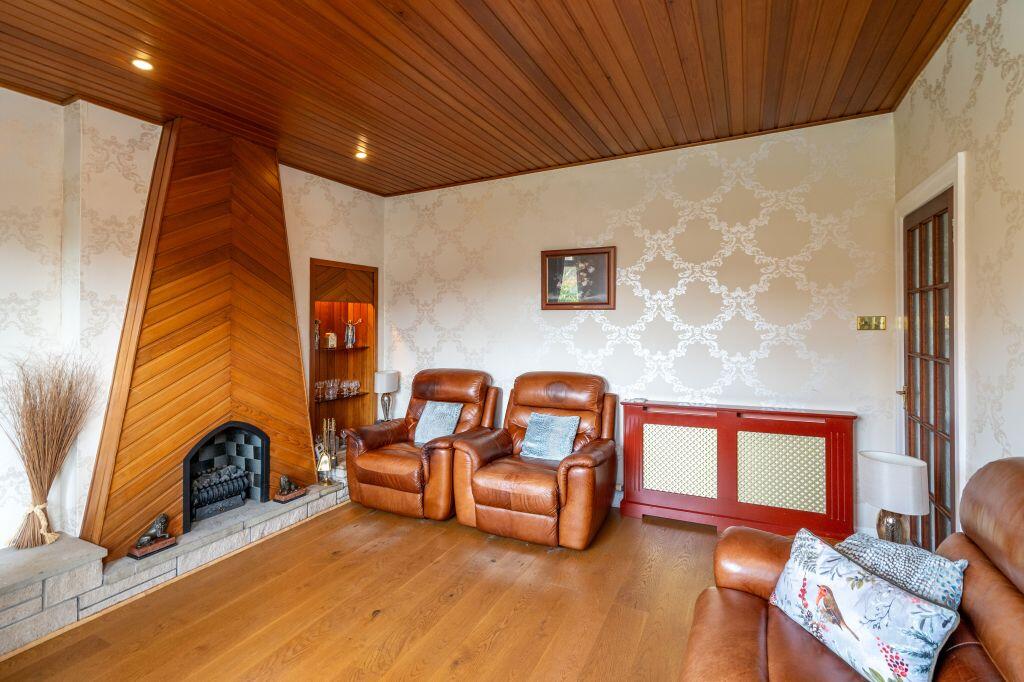 45 Meadowfield Avenue, Edinburgh, EH8 7NP - View 4