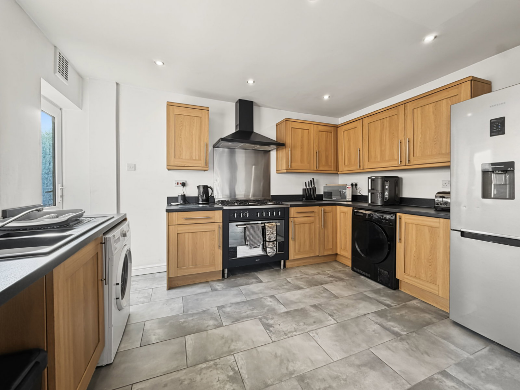 Gloucester Crescent, Wigston, LE18 4YD photo 4