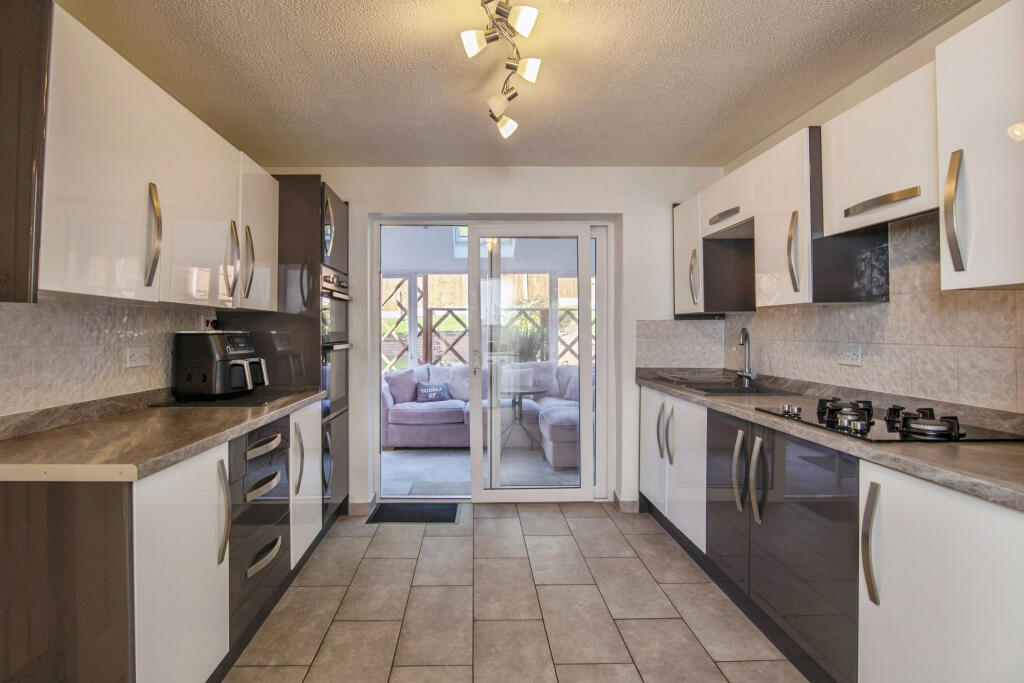 House in Worcester, Warndon - View 3