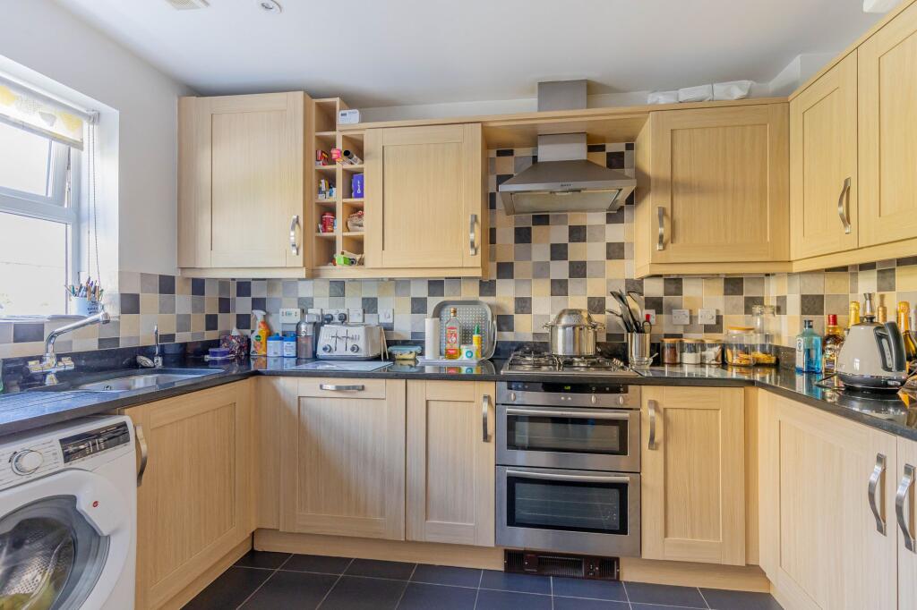 House in Swindon - View 4