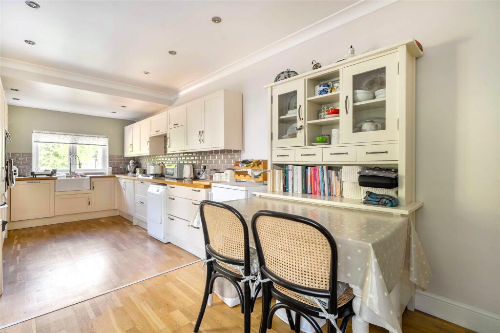 House in London, South Beddington - More