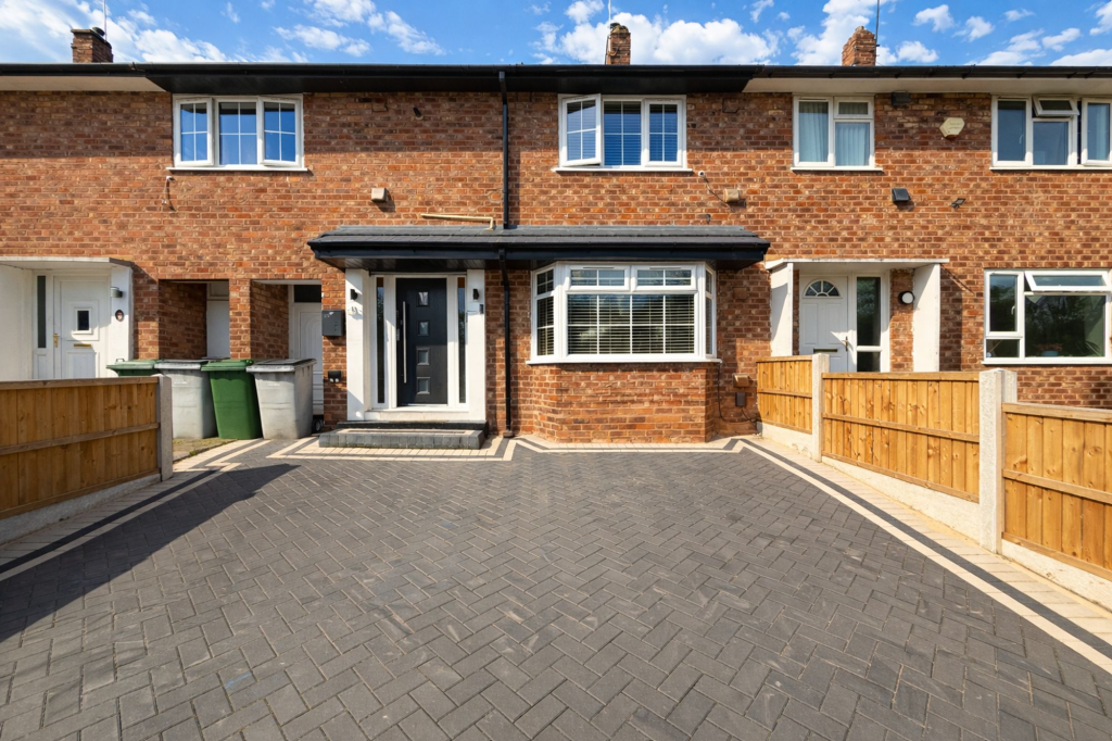 Main image of property: Lowfields Avenue, Wirral, CH62