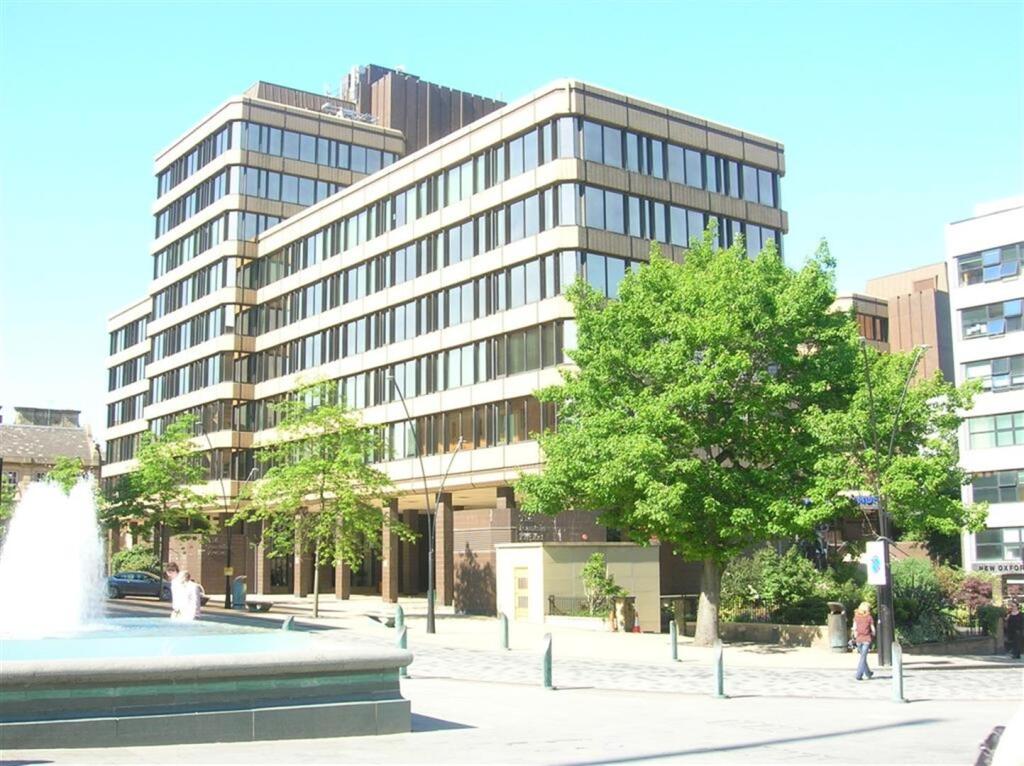 Main image of property: Fountain Precinct, Balm Green, Sheffield, S1 2JA