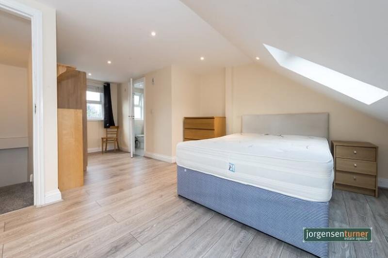 Apartment in London - View 4