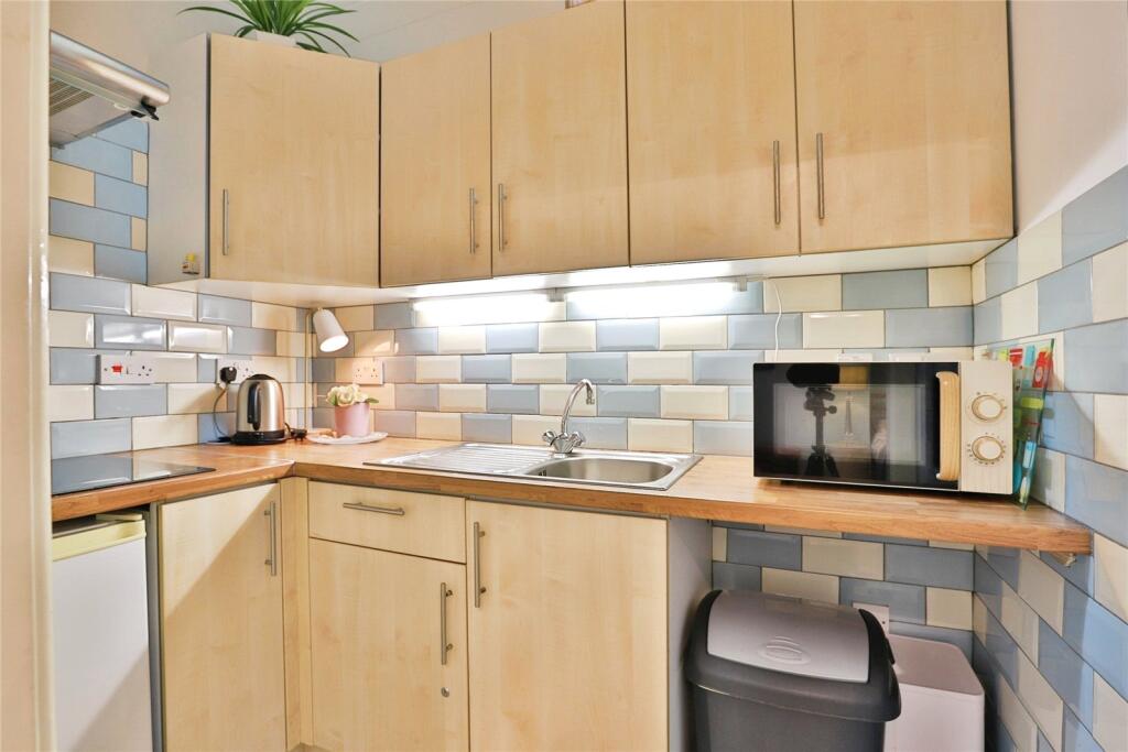 Apartment in Bournemouth - View 3