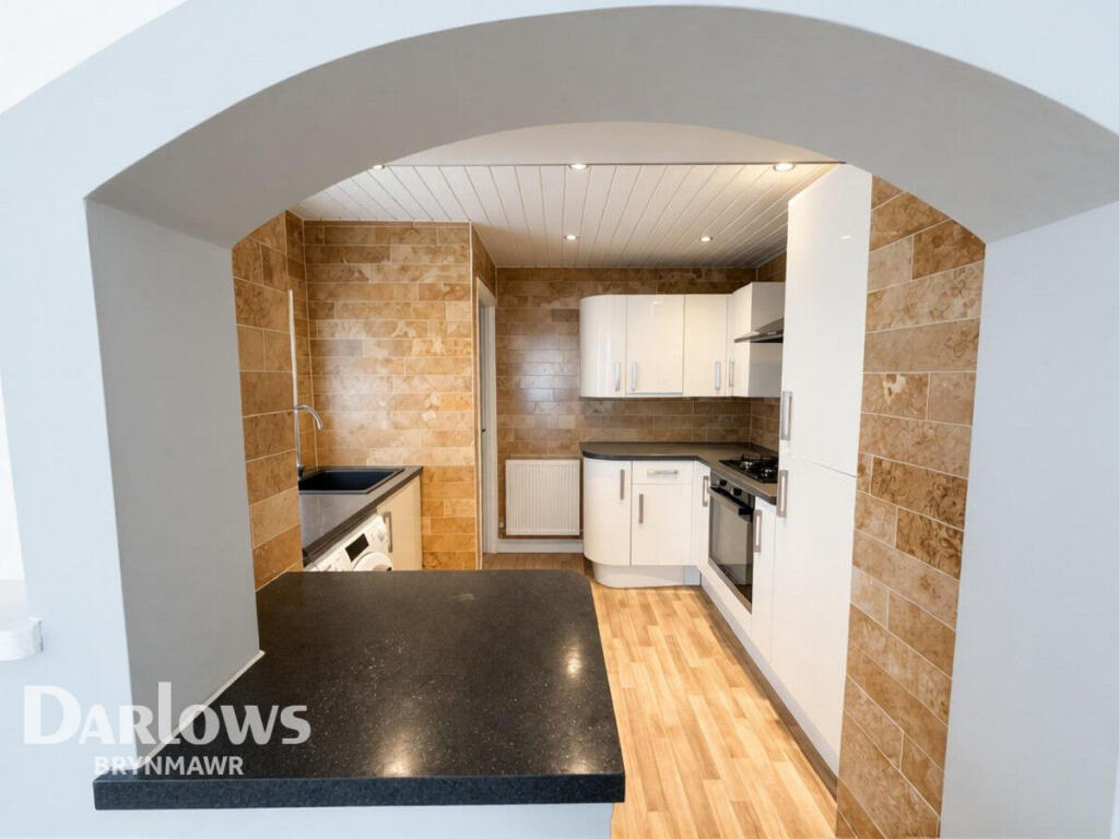 House in Newport - View 3