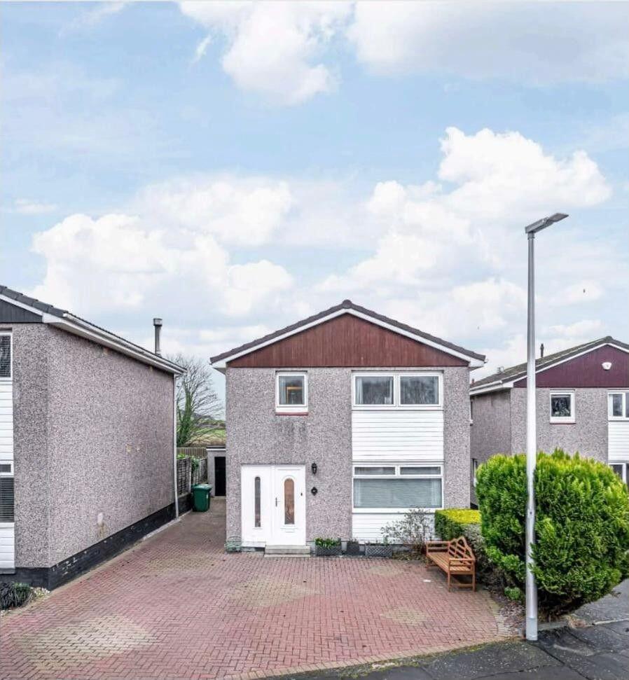 3-bed detached on 41 Dalgety Gardens, Dalgety Bay, KY11 9LF, £280,000