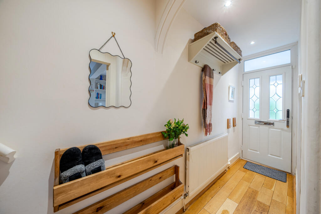 House in Hertford, Pinehurst - View 5