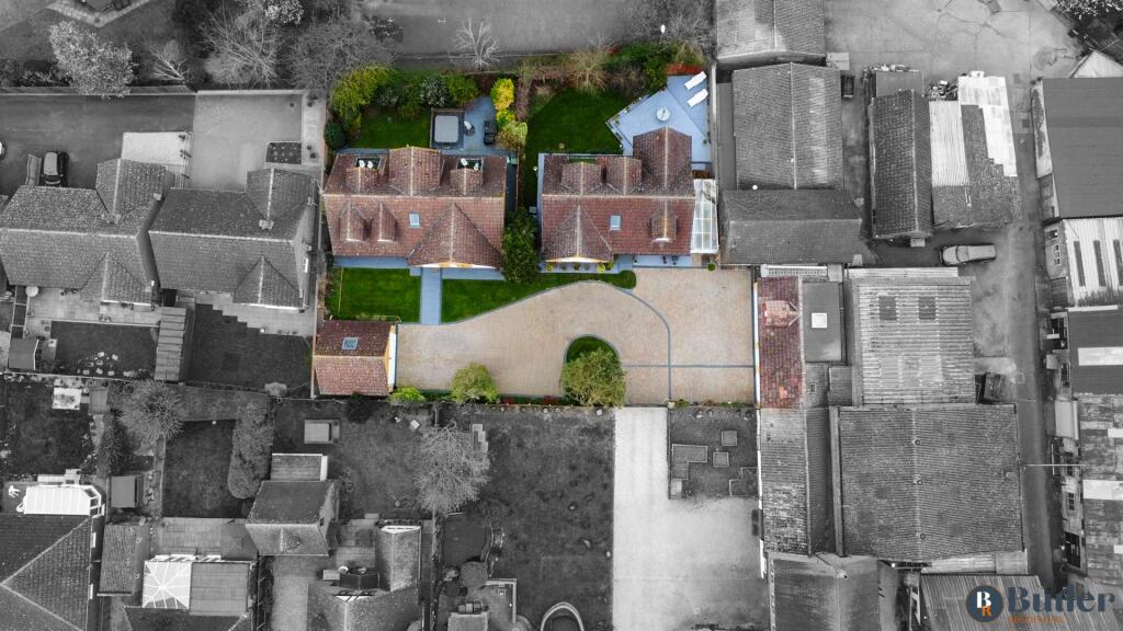 Main image of property: 16a & 16b Baldock Road, Stotfold, Hitchin