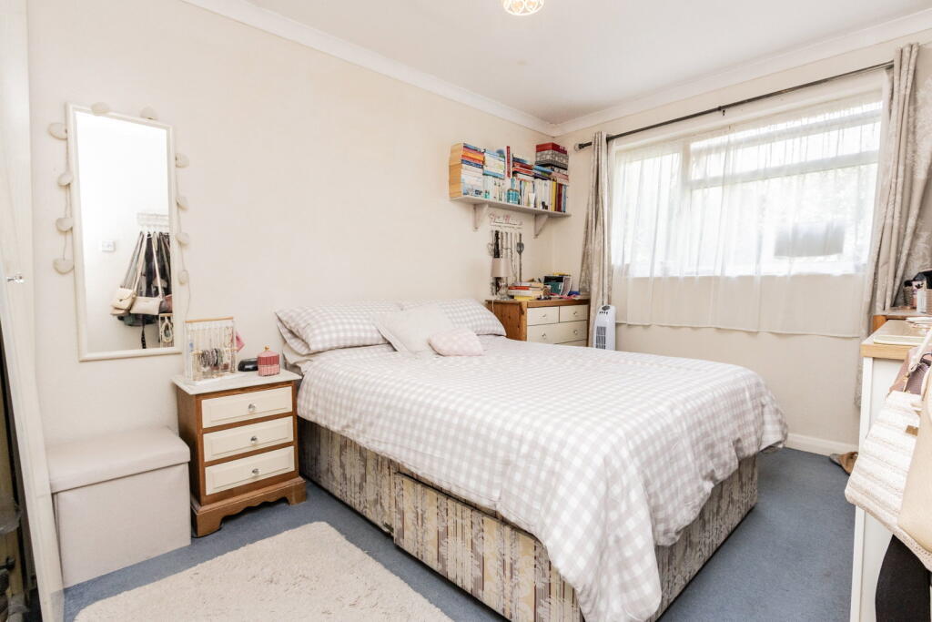 House in Rother, Etchingham - More
