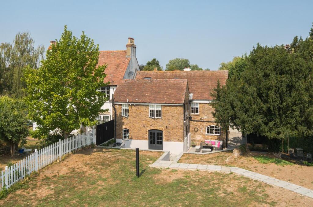 House in Rochester - View 3